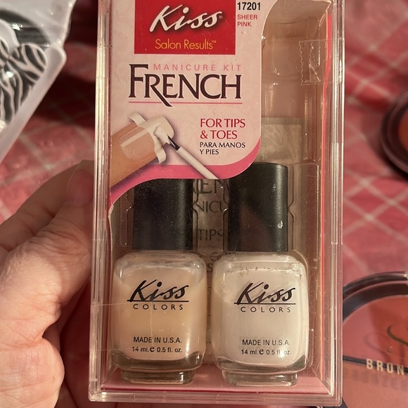 🎈SALE🎈🎀#14.MAKEUP BUNDLE🎀 - Picture 11 of 12